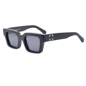 2024 Occhiali da sole polarizzati firmati per uomo Donna Uomo Cool Hot Fashion Classico Piatto spesso Nero Bianco Cornice Occhiali Uomo Occhiali da sole UV400 con scatola originale 899eee