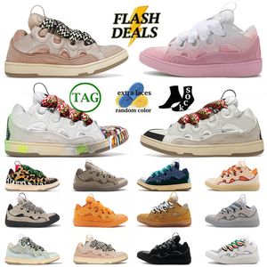 Designer sapatos casuais couro curb sneaker pão homens sapatos homens formadores moda couro mulheres tênis de luxo ao ar livre rendas plataforma sapato baixo-top trainer