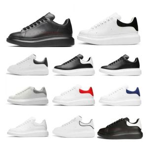 2024 Designer Donna Scarpe in pelle Lace Up Uomo Moda Piattaforma Sneakers oversize Bianco Nero Uomo Donna Lusso Velluto scamosciato Scarpe casual Chaussures de Espadrilles