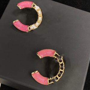 Pink Letter Design Brooch Diamond Brooch For Woman Wild Brooches Accessories Supply