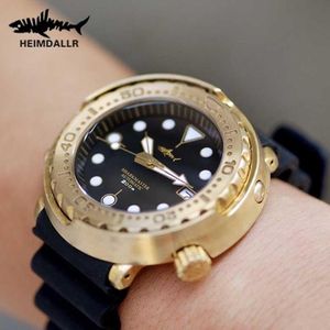 Heimdallr Bronze Muna Automatic Watch Mechanical NH35A Sapphire Crystal Diver Watches 200m C3 Superluminous Gold Wristwatch Wrist235VV