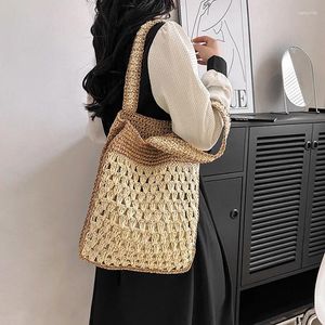 Sacos de cintura 2024 verão bolsa feminina moda palha trançada grande capacidade tote oco malha ombro turista praia