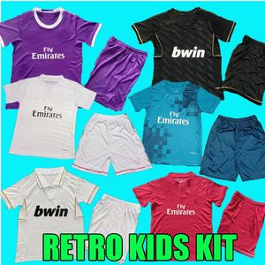 Retro Klasik Gerçek Kids Futbol Formaları 2011 12 14 15 16 17 18 Benzema Marcelo Isco Carvajal Bale Sergio Ramos Madrids Ronaldo Çocuklar Erkek Kız Kızlar Set Futbol Gömlek