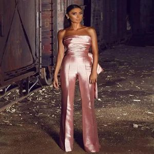 2022 Rose Gold Prom Dresses Jumpsuit Elastic Satin Golvlängd ärmlös Bow Strapless Custom Made Plus Size Evening Party Gown 292U