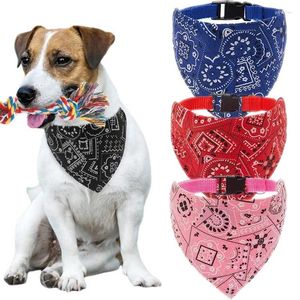 Hundkläder Bandana Collar Scarf For Valp Cat Small Medium stora hundar Justerbara krage Pethandduk Bibbs Dress-Up Tillbehör