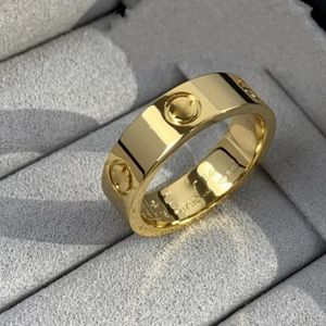 Fade ALDRIG original logotyp Gravera bred 5,5 mm Diamond Love Ring Girl Boy 18K Gold Silver Rose Titanium Steel Rings Women Män Lovers Wedding Jewelry 6 7 8 9 10 11 12 USA Size