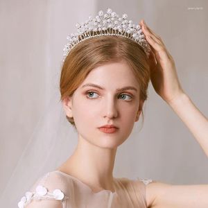 ヘアクリップブライドウェディングティアラスとクラウンパールヘッドバンドシルバーメッキメッキメタルヘアバンドプリンセスディアデム女性女子パーティーヘッドジュエリー