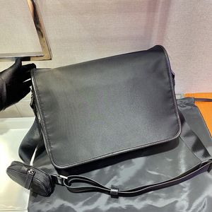 حقيبة Messenger للرجال عالية الجودة من الجلد الفاخرة كروس أكياس الكتف أكياس مصمم حقيبة فاخرة محفظة 2V039 Whit Coin Pres
