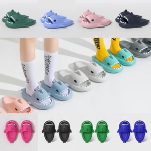 2024 new designer foam slides Shark Slippers For Women Men Outdoor Beach Slides Bathroom Non-slip Thick Mens Sandals Home Couple Flat Shoe Shark Flip Flops