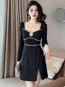 Casual klänningar mode svart klänning 2024 kvinnors lyx eleganta diamant hög midja slits kort klänning femme party prom club vestidos fiesta