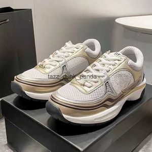 Designer sneakers kvinnor kalvskinn skor plattform casual sko män reflekterande sneaker vintage mocka tränare mens cnel vit mocka marin kvinnor lyx läder tränare tränare