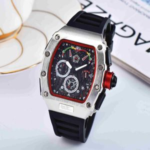 Mens Watches Top Brand Luxury Quartz Watch Men Casual Rubber Band Military Waterproof Sport Wristwatch rostfritt stål Relojes CA247U