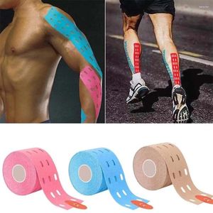 Joelheiras elásticas fita muscular almofada esportiva 5m x 5cm bandagem autoadesiva perfurada respirável cotovelo terapêutico