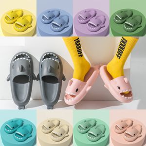 Novos chinelos de tubarão de verão masculino chinelos de moda sólida sapatos casuais casuais sapatos não deslizamentos slides de tubarão de praia slides eur 36-45