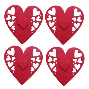 Zestawy naczyń stołowych 4 sztuki Zestaw torby na sztućce Zestaw w kształcie serca Nóż Dekoracja stolika okładki na Walentynki Użyj 50 funtów