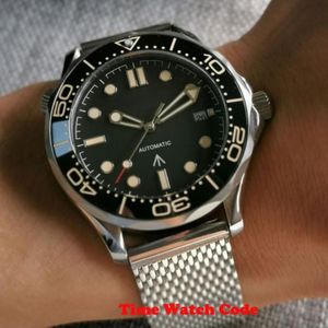 41mm Automatiska herrar med armbandsur Japanese NH35 Movement Date Display Black Dial Sapphire Glass Rostfritt stål Mesh Band Wrist196Y