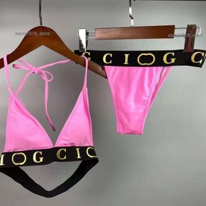 2024 Italien Designer Högkvalitativ kvinnor Bikinis Set Sexiga tvåstycken Tryckning Vackra bikini Transparent lyxmärke Uicci Swimsuit