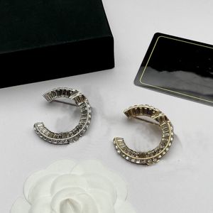 Spilla di lusso dal design in oro Spilla con diamanti per donna Fornitura di accessori per spille regalo selvaggio