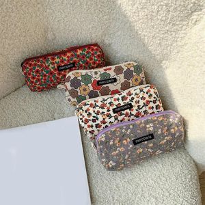 Depolama Çantaları Rujlar Fırça Makyaj Taze Çiçek Baskı Kadınlar Kozmetik Çanta Öğrenci kadife Vintage Sanatsal Kalem Kılıfı