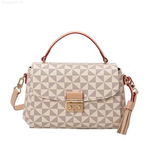 أكياس الكتف للنساء 2024 رفاهية جديدة مع حزام Crossbody و Top Handle Mashion Fathage Messenger Female Preempags