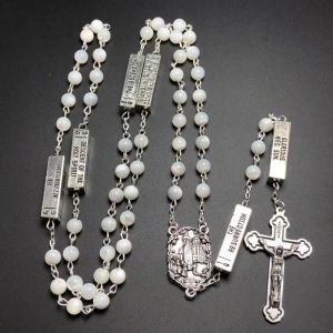 Colares de 6 mm de mar de 6 mm de mar de 6 mm de colar católico religioso de pêra com conncetores de prata ou arremetida Fatima e cinco mistérios