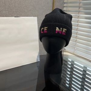 Designers stickade hattar för kvinnliga män halsdukar uppsättningar beanie/skalle kepsar lyxig designer beanie stickad hatt broderi varm klassisk trend höst vinter g241292pe-3