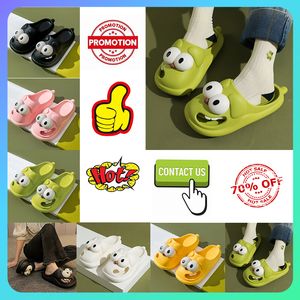 Designer Casual Platform Big Eyed Cute Woman Anti Slip Wear-beständig lätt vikt andningsbar lågklippta mjuka sulor Sandaler Flat Summer Beach Slipper