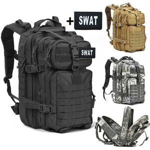 Yürüyüş çantaları 40L Askeri Taktik Saldırı Paketi Sırt Çantası Ordu 3D Su Geçirmez Böcek Out Çanta Açık Yürüyüş Kampı Avı YQ240129