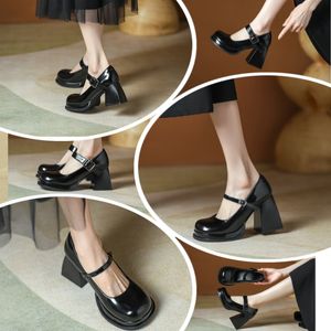 Sandaler Designer Women Party Dress Shoes Channel Kitten klackar Bowknot Slingback Summer Womens Designer Shoes Pointed Shoe