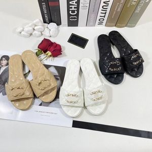 Women Designer Slippers Summer Luxury Slippers Linger Chain Black and White Apricot Leather Sandals Outdoor Beach Beach Home Flat Bottom Women's 72v1#