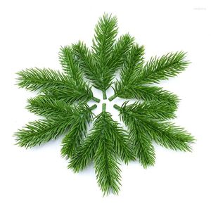 Fiori decorativi 10/20 pz PE artificiale Bianco Verde Piante di pino Rami Matrimonio Decorazioni per feste a casa Albero di Natale fai da te Artigianato