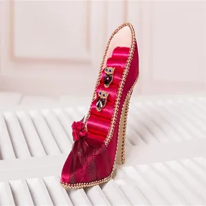 Sacchetti per gioielli Espositore per anelli per scarpe con tacco alto in resina creativa Decorazione domestica artigianale per bancone