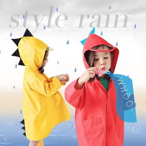 Regenmäntel Niedlicher Dinosaurier-Polyester-Baby-Regenmantel im Freien wasserdichter Regenmantel Kinder undurchlässige Poncho-Jungen-Mädchen-Jacke