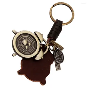 Nyckelringar Punk Vintage Alarm Clock Form Keychain äkta läder Key Chain Ring Holder For Men Bag Charm Pendant Car Keyring FY051