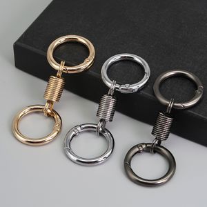 Cool Personalized Keychain for Mens Gift High Grade Matte Gun Black Silver Gold Women Key Chain Spring Ring Coil Waist Hanging Metal Car Keyrings Pendant Accessories