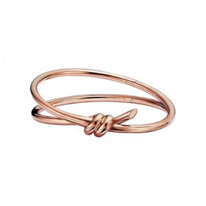 TIFF Bracelet Designer الأزياء الفاخرة للنساء الجودة الأصلية Bangle T Family v Gold Hight Knot 925 Silver 18k Rose Simple Simple Whisp