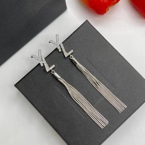 Mode tassel charm örhänge designer lång sektion pärla hänge dam elegans örhängen bröllop fest smycken gåvor lyx varumärke smycken örhänge