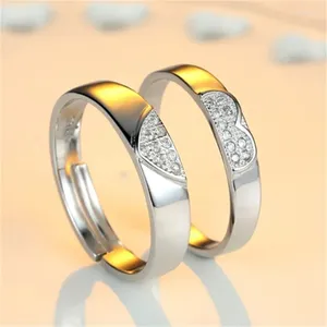 Cluster Rings 2 PCS SET SPLICING HJÄRPFORMMönster Inlagd Zircon Open Style Par Justerbara Fashion Jewelry Lover -gåvor R0061