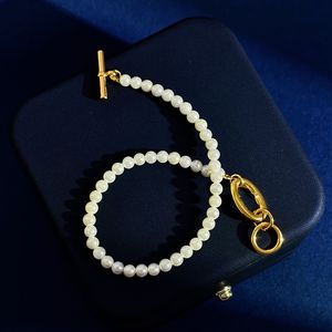 Designer Luxury Brass Armband Famous French Brand Classic Pig Nose OT Button Xiaomi Harts Pearl Chain Women Charm Jewel Girl Fashion Gift