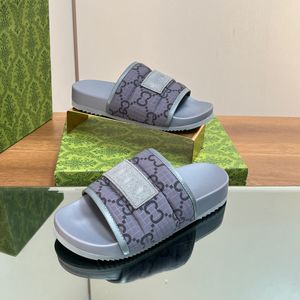 2024 Novo designer de sandália de slides de poliéster preto Muller Mull Mulheres Mulheres Bordadas Slides de Rótulo Ripstop Reciclado Couro Polyster Trim Ebony Beige Tamanho da mula plana 35-45