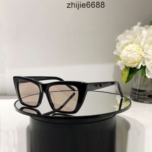 Kvinnor Saint Laurents YSL Luxury Designer Solglasögon Cat Eye Solglasögon för toppkvalitet 1 Ladies Boutique Sex Appeal Debutante Style Ladies Glasses Sun Glasses