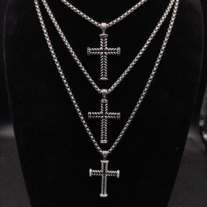 Gratis fraktdesigner Dy Luxury Jewelry David Yuman Necklace Double Button Cross Halsband med tre kedjor 3 mm tjock 50+5 cm lång eller 60+5 cm lång