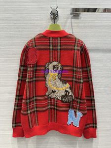 Kadınlar Sweater Tasarımcı Sweater Yuvarlak Boyun Örme Fermuarı Hırka Giyim Mektubu Baskılı Örme Kazak HARDIGAN DÜĞME KADIN KUTUCU ERKEKLER