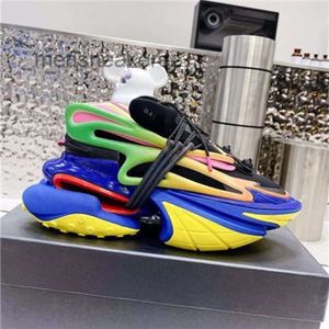 Space Unicorn Sports Designer Hollow Casual Men's Shoes Pointed Sneaker Shock Mens Fashion Women's Paris Colored T5ly