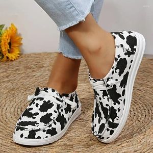 Sapatos de vestido Cow Print Low Top Flat Sneakers Lace Up Round Toe Running Sports Calçados Femininos