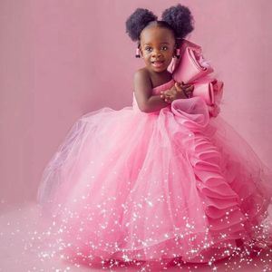 African Pink Flower Girl Dresses One Shoulder Tiered Tulle Organza Flowergirl Dresses Feathered Tiered Tulle Girls Birthday Party Gowns for Black Kids F067