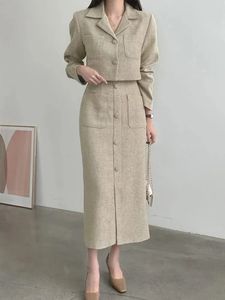 Elegant tweed kostym 2 bitar av dräkt kvinnor höst mode koreansk solid chic office lady jacka button slits långa kjol uppsättningar 240124