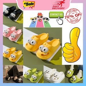 Designer Casual Platform Big Eyed Cute Hole Slippers Män Kvinna Anti Slip Wear-resistent andningsbara lågklippta mjuka sulor Sandaler platt enkel cool sommarstrand toffel