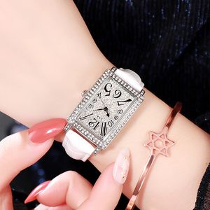 Women's Square Retro Fashion Casual Light Luxury High-klass utsökta Diamond Belt Waterproof Quartz Watch