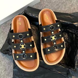 sandalo preferito da donna Ciabatte con plateau Ciabatte marroni Scarpe casual Designer Regalo in pelle Pantofola all'aperto vintage Scivolo con tacco piatto scarpa da uomo di lusso mocassino Sandalo estivo